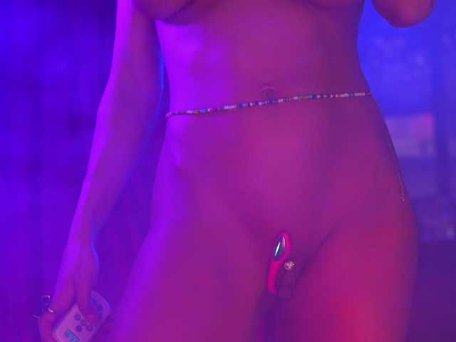 AstridVex's BongaCams show and profile