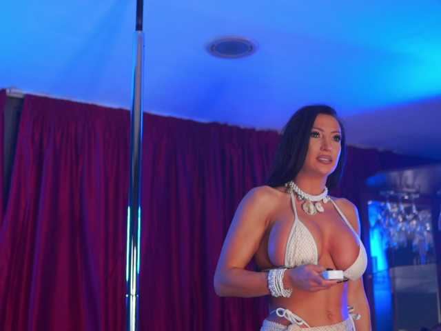 AstridVex's BongaCams show and profile