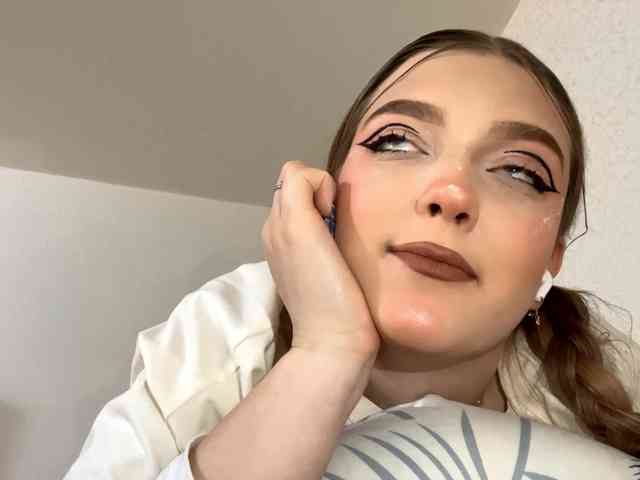 CharmaineSease webcam