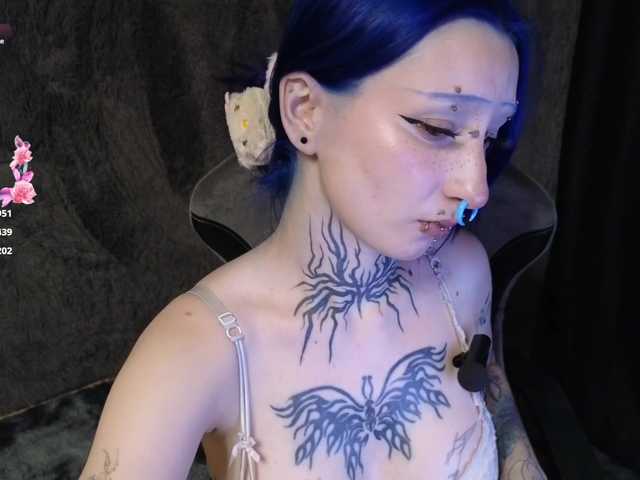 YoungAlice1 live cam