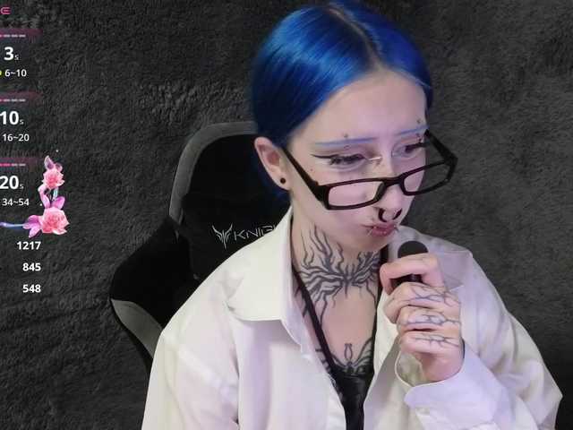 YoungAlice1's BongaCams show and profile