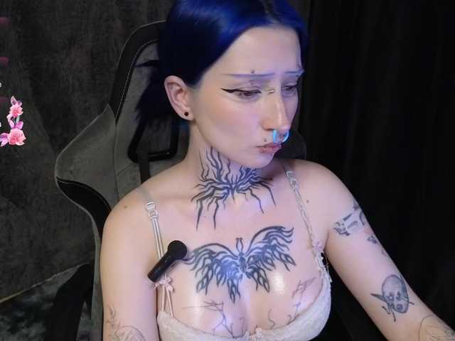 YoungAlice1 – webcam model profile photo