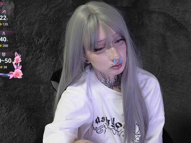 YoungAlice1's BongaCams show and profile