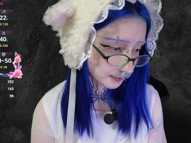 YoungAlice1 live cam