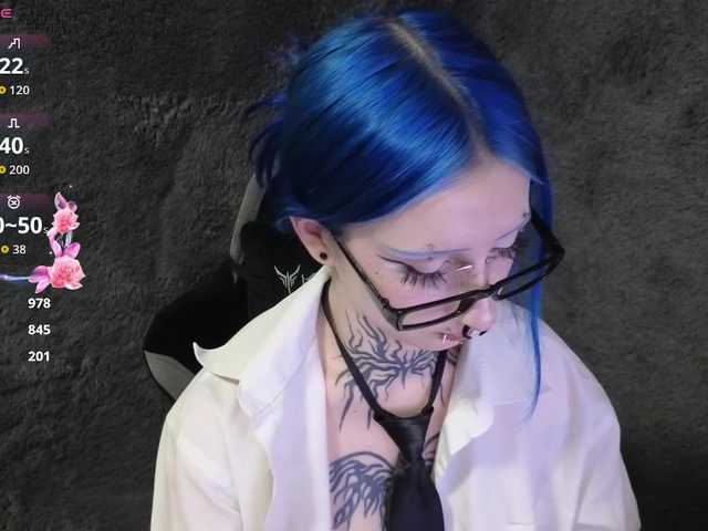 YoungAlice1's BongaCams show and profile