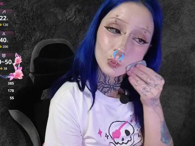 YoungAlice1's BongaCams show and profile