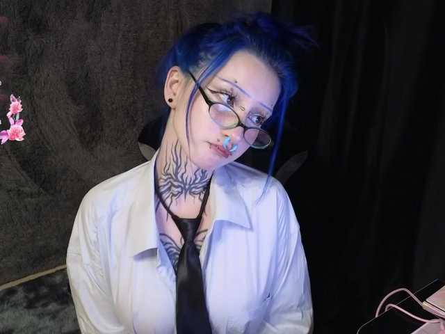 YoungAlice1 live cam