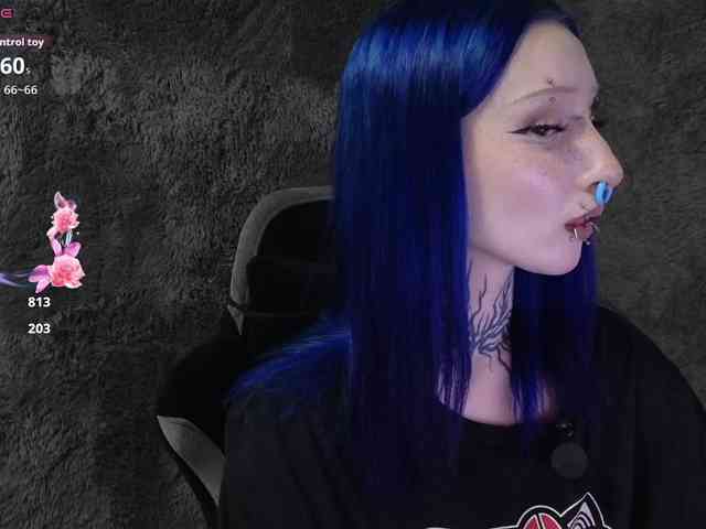 YoungAlice1 Live Webcam on BongaCams