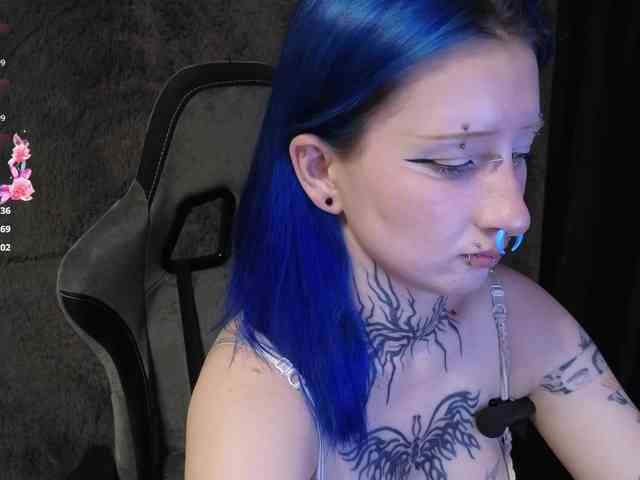 YoungAlice1 YoungAlice1