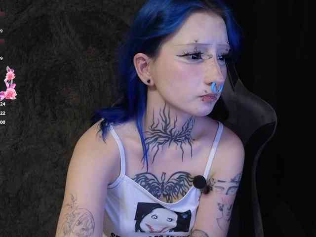 YoungAlice1 YoungAlice1