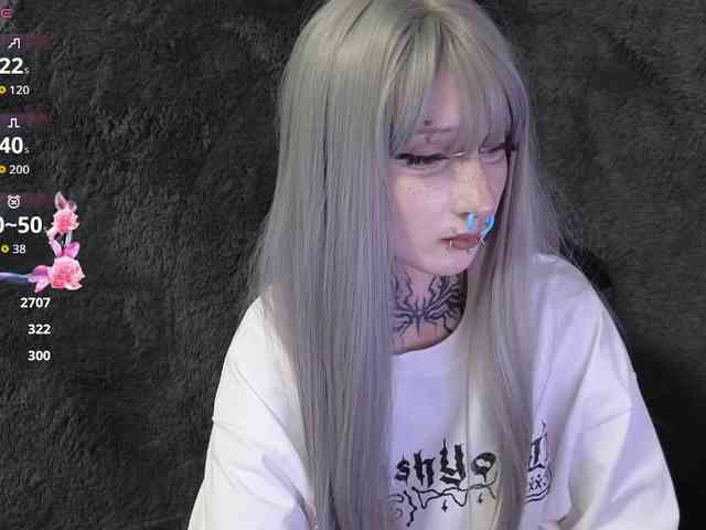 YoungAlice1 Live Webcam on BongaCams