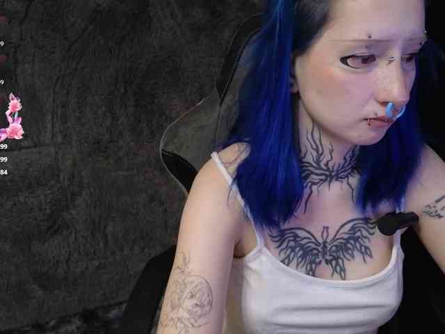 YoungAlice1 YoungAlice1