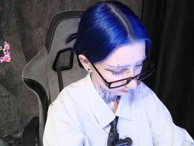 YoungAlice1 Live Webcam on BongaCams