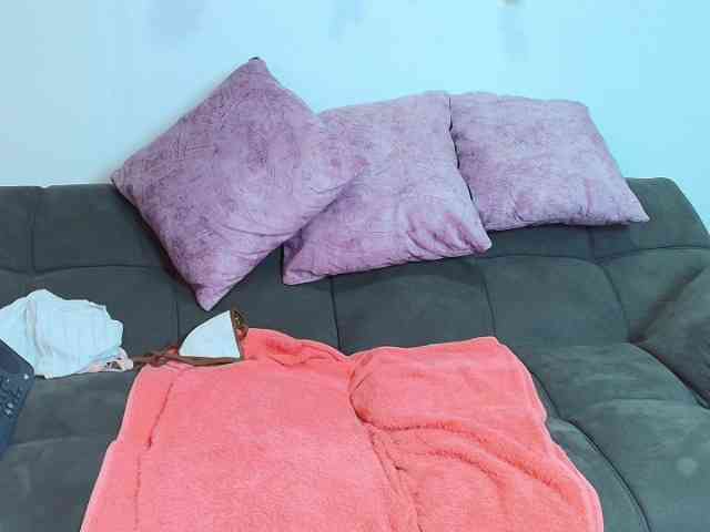 Brunette-Candy webcam