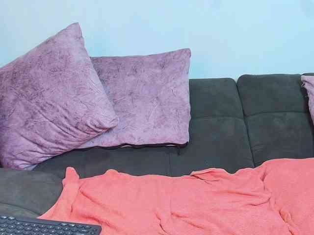 Brunette-Candy Brunette-Candy