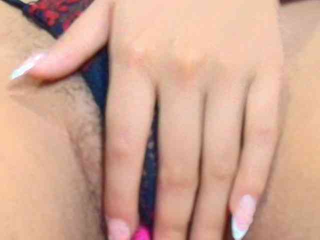 Brunette-Candy webcam