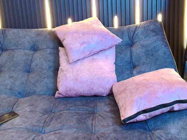 Brunette-Candy Brunette-Candy