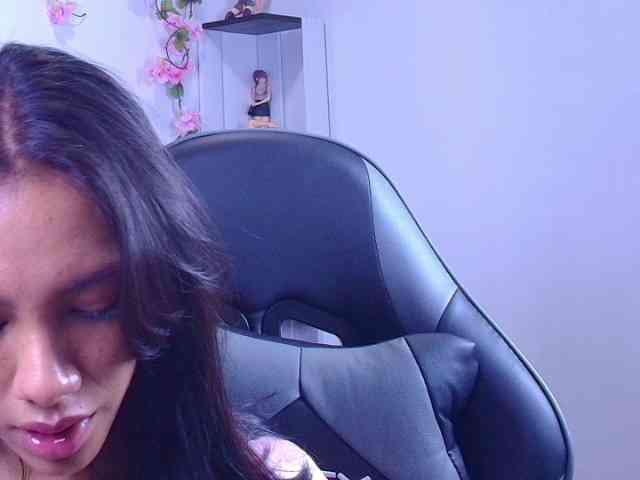 Brunette-Candy Brunette-Candy