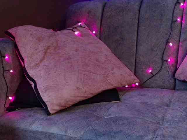 Brunette-Candy webcam