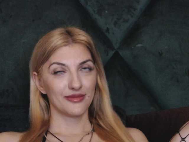 RileyLanna's BongaCams show and profile