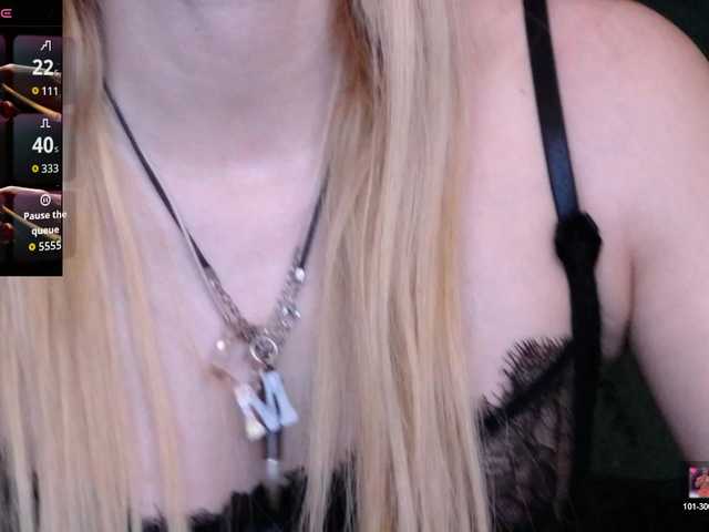 RileyLanna's BongaCams show and profile