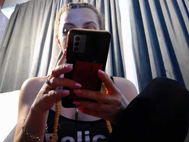 RileyLanna's BongaCams show and profile