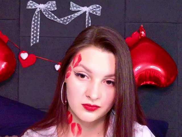 Vixsaria's BongaCams show and profile