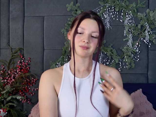 Vixsaria's BongaCams show and profile