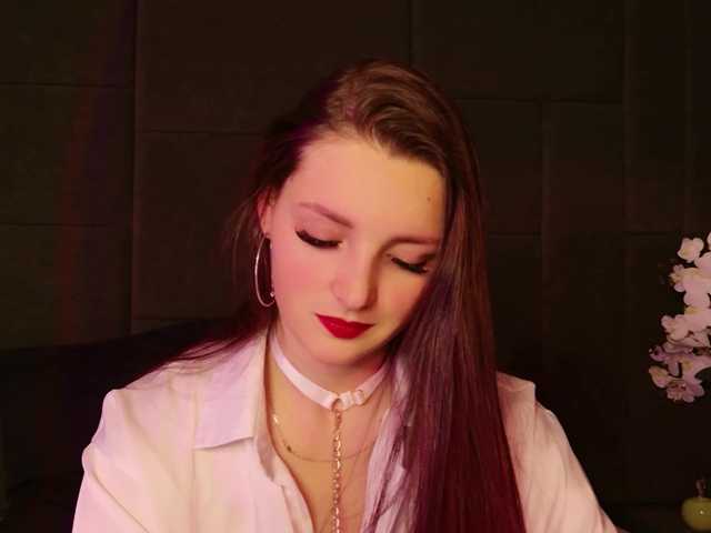 Vixsaria's BongaCams show and profile