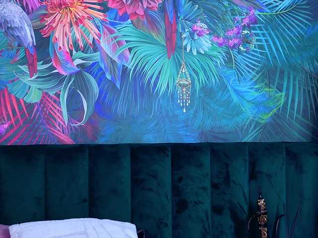 Vixsaria's BongaCams show and profile