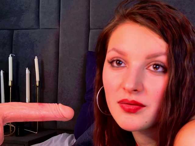 Vixsaria's BongaCams show and profile