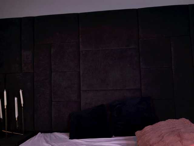 Vixsaria's BongaCams show and profile