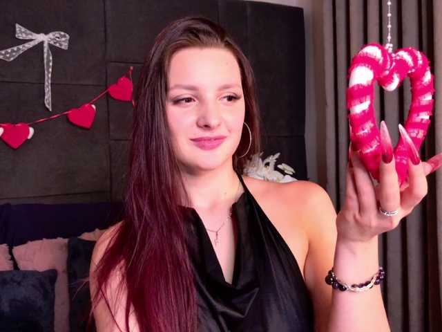 Vixsaria's BongaCams show and profile