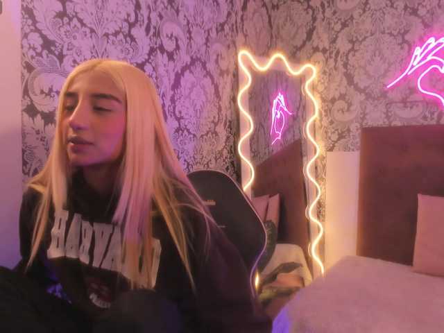 Irina-tay's BongaCams show and profile