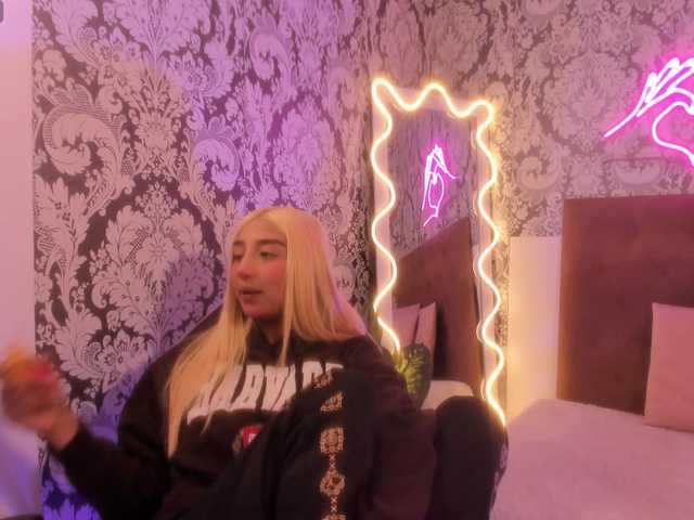 Irina-tay's BongaCams show and profile