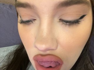 Glossmixdoll Porn Show