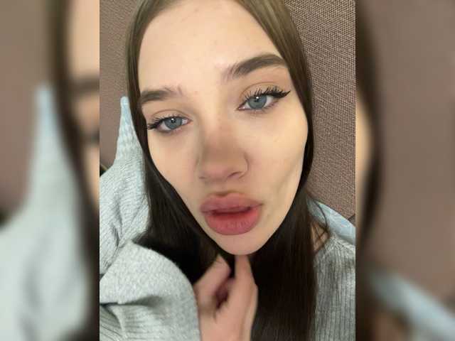 Glossmixdoll – webcam model profile photo