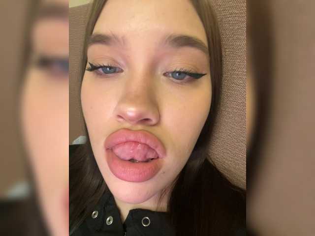 Glossmixdoll – webcam model profile photo