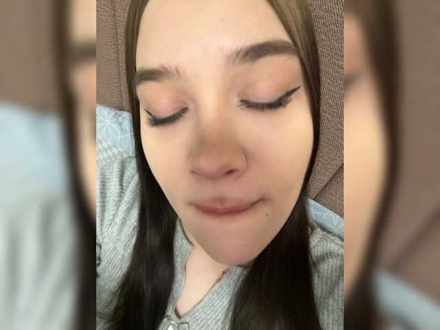 Glossmixdoll's BongaCams show and profile