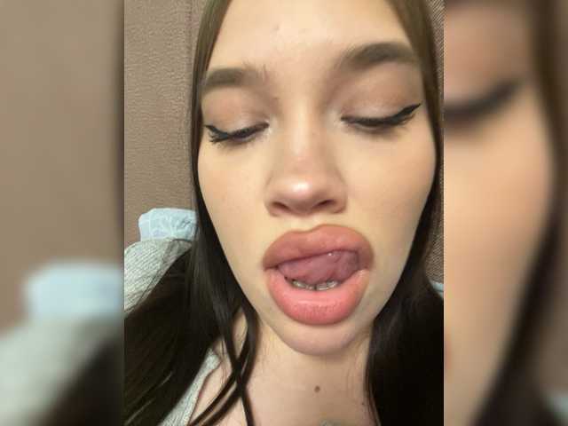 Glossmixdoll – webcam model profile photo