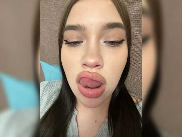 Glossmixdoll from BongaCams is Freechat