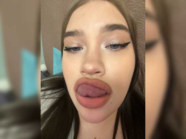 в попе у Glossmixdoll