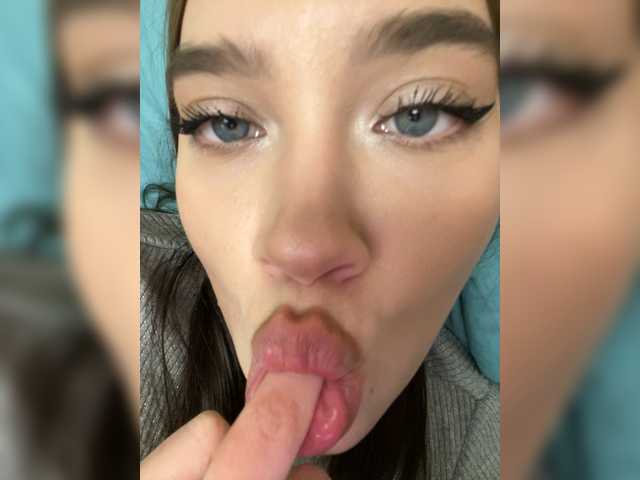 Glossmixdoll — Freechat on BongaCams