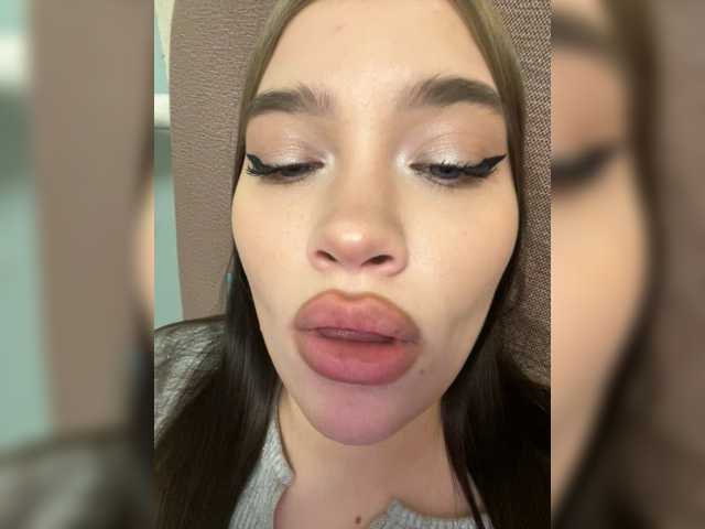 Glossmixdoll from BongaCams is Freechat