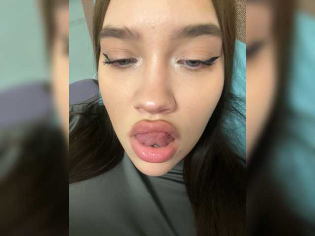 Glossmixdoll from BongaCams is Freechat