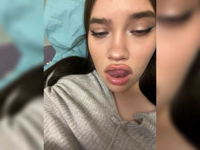 Glossmixdoll from BongaCams is Freechat