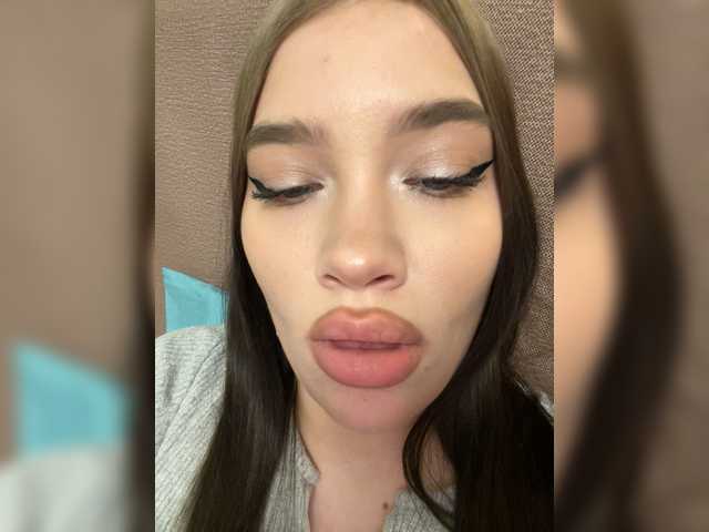 Glossmixdoll from BongaCams is Freechat