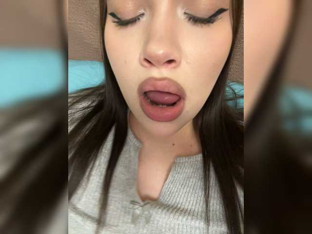 Glossmixdoll from BongaCams is Freechat