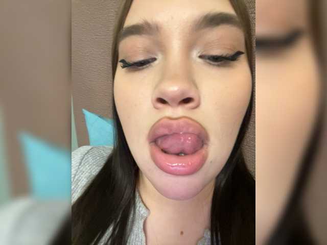 Glossmixdoll from BongaCams is Freechat