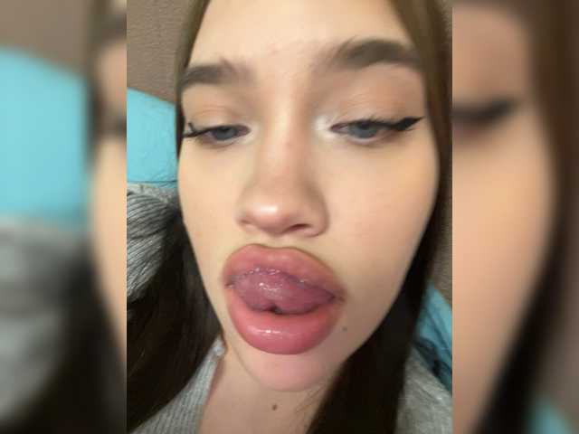 модель Glossmixdoll